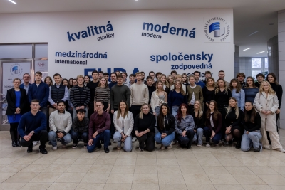 Projekt Central Europe Connect sa už po štrnásty raz zameral na prepojenie študentov ekonomických univerzít z Bratislavy, Viedne a Varšavy