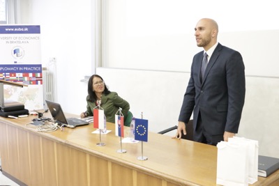 Indonézska veľvyslankyňa prednášala na EU v Bratislave