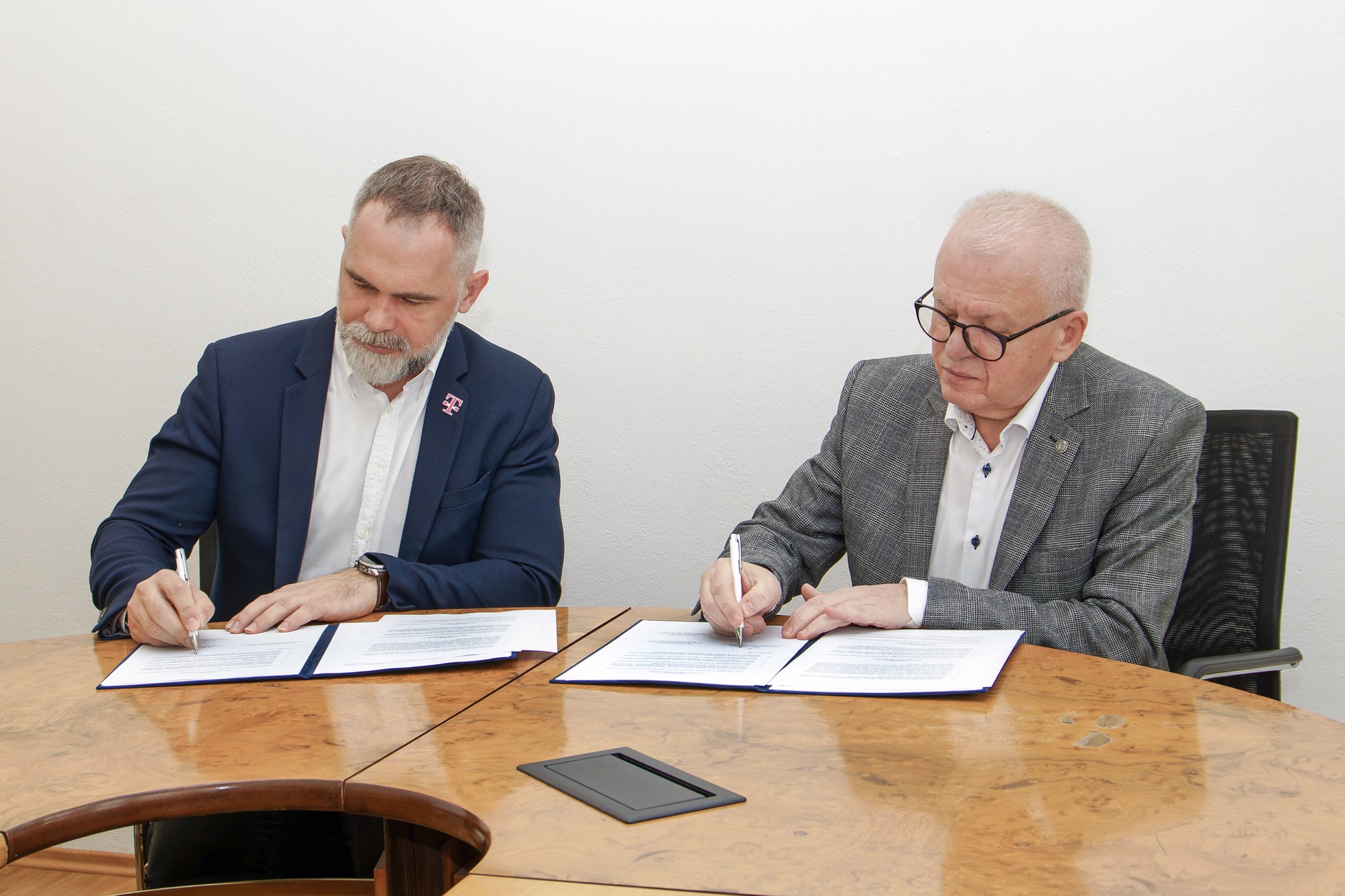 Ekonomická univerzita v Bratislave a Deutsche Telekom Services Europe Slovakia budú spolupracovať
