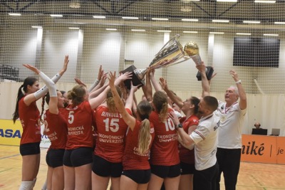 Univerzitné udalosti » Slávia EU Bratislava získala 22. majstrovský titul vo volejbale žien