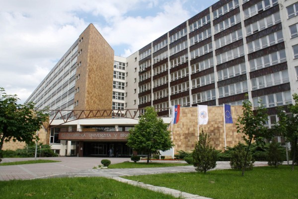 Odubytovanie sa študentov zo študentských domovov EU v Bratislave