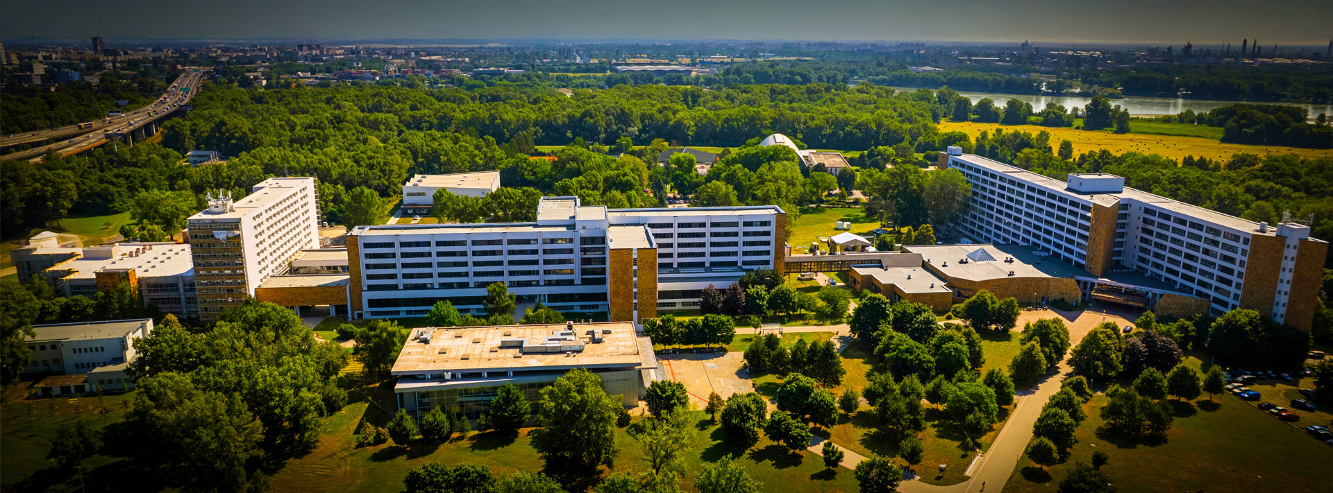 <h1>Ekonomická univerzita v Bratislave</h1>