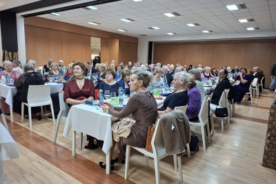 Jubilejný 5. ročník Plesu seniorov EUBA: večer plný radosti, tanca a priateľstva