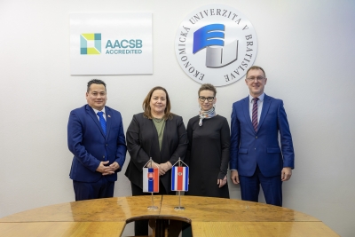 Prijatie veľvyslankyne Kostariky na Ekonomickej univerzite v Bratislave