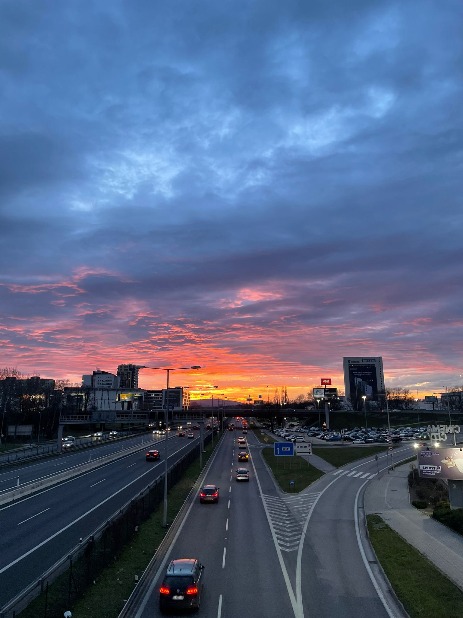 1. Nils (DHBW Mosbach, Nemecko) – Sunset over Bratislava