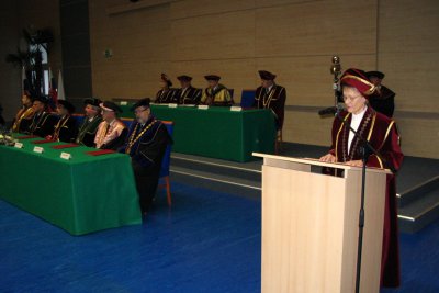 Udelenie titulu Doctor honoris causa prof. Hindlsovi