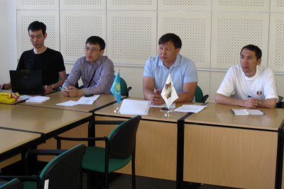 Univerzitné udalosti » Študentov z Kazachstanu - privítal rektor EU