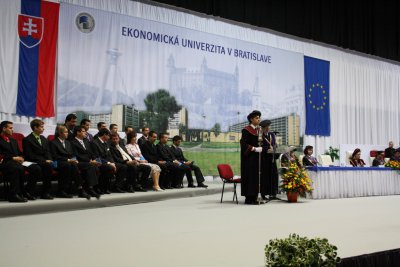 Univerzitné udalosti » Promócie absolventov 2011