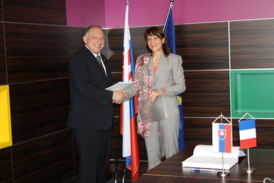 Prijatie garanta frankofónneho štúdia
