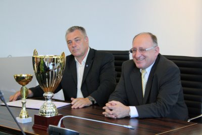 Študenti EU v Bratislave víťazmi Sport for Life 2012