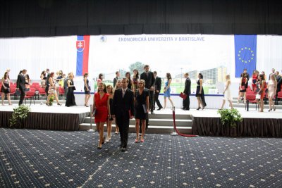 2000 nových inžinierov EU v Bratislave