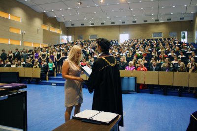 Promócie bakalárov 2011/2012