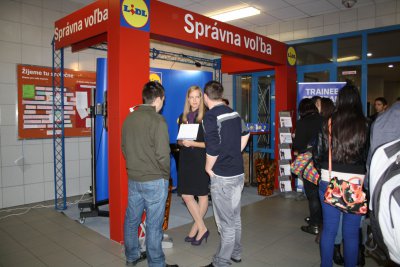 Veľtrh práce a kariérneho poradenstva 