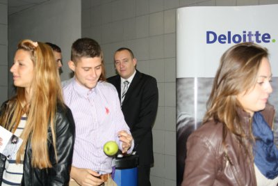 Veľtrh práce a kariérneho poradenstva 