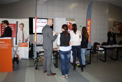 Veľtrh práce a kariérneho poradenstva 