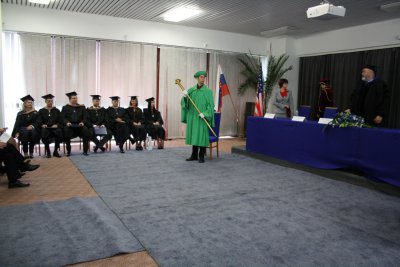Prvé promócie študentov programu MBA Bratislavskej Business School Ekonomickej univerzity v Bratislave
