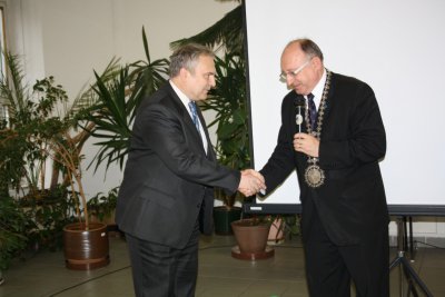 Hosťujúci profesor Petr Doucek