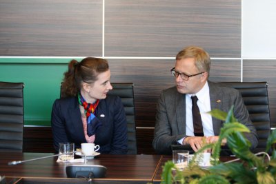 Poslanci Bundestagu SRN ponúkli stáže študentom