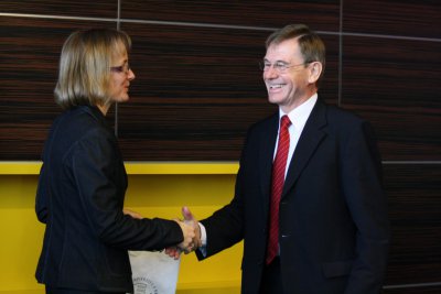 Poslanci Bundestagu SRN ponúkli stáže študentom
