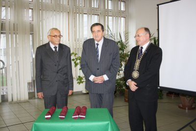 Vedecká rada EU – profesor emeritus