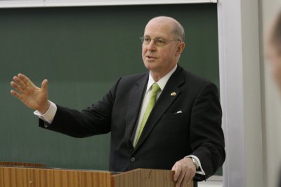 Diplomacia v praxi prednáška amerického veľvyslanca