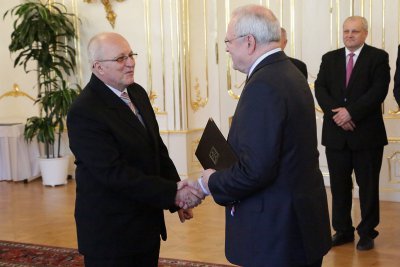 Prezident SR vymenoval vysokoškolských profesorov