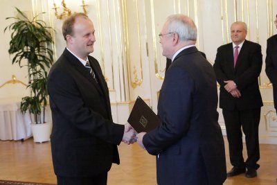 Prezident SR vymenoval vysokoškolských profesorov