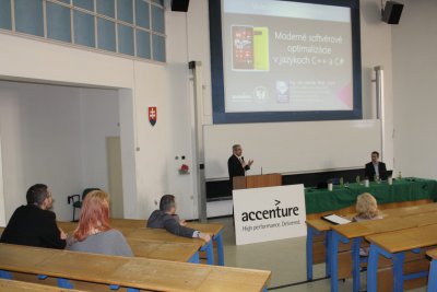 Vedecko-technický seminár KAI FHI EU v Bratislave