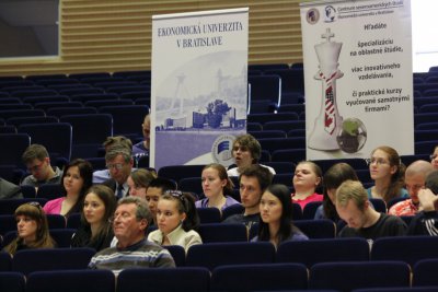 Pohľady na ekonomiku Slovenska 2013