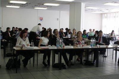 Študenti EU v Bratislave zvíťazili v 3. ročníku Hlava-Päta