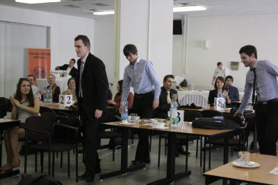 Študenti EU v Bratislave zvíťazili v 3. ročníku Hlava-Päta
