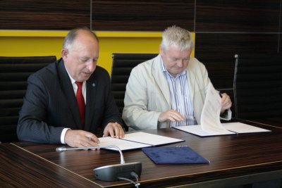 Podpis dodatku kolektívnej zmluvy