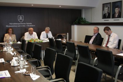 Univerzitné udalosti » Zasadnutie skúšobnej komisie spoločného programu