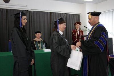 Promócie absolventov MBA štúdia na BBS