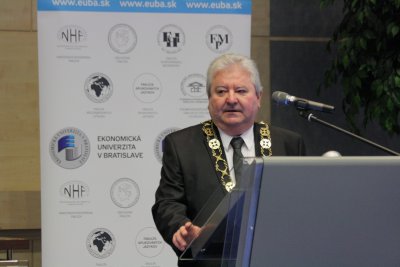 Imatrikulácia prvákov FPM EU
