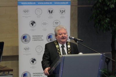 Imatrikulácia prvákov FPM EU
