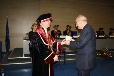 Národohodohospodárska fakulta 60-ročná