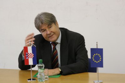 Prvá návšteva chorvátskeho veľvyslanca