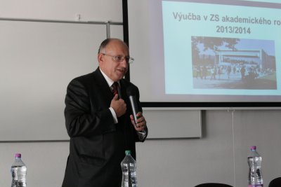 Pravidelné stretnutie študentov s rektorom univerzity