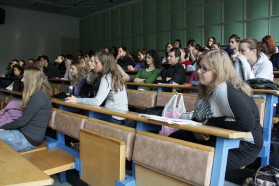 Študentská vedecká činnosť na FPM – prienik teórie a praxe