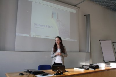 Študentská vedecká činnosť na FPM – prienik teórie a praxe