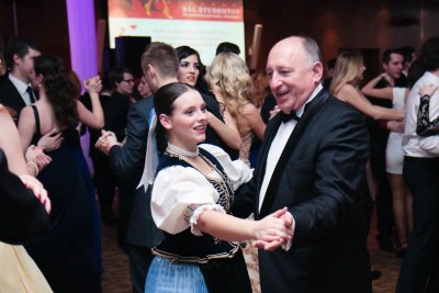 Bál študentov Ekonomickej univerzity