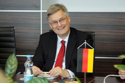 Nový veľvyslanec SRN na návšteve univerzity