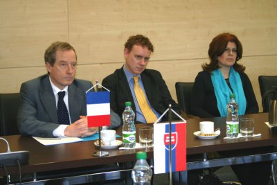 Prednáška francúzskeho veľvyslanca