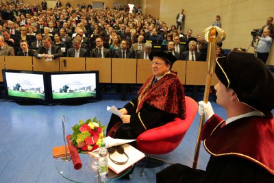 Čestný doktorát José Manuelovi Barrosovi