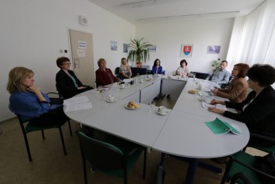 Sociokultúrne problémy jazyka a komunikácie