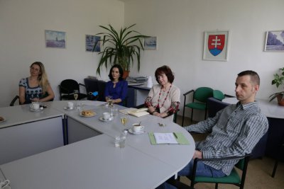 Sociokultúrne problémy jazyka a komunikácie