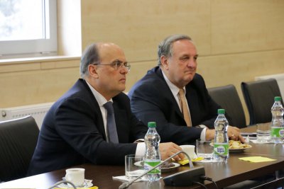 G. Zavvos prednášal študentom univerzity
