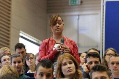 G. Zavvos prednášal študentom univerzity