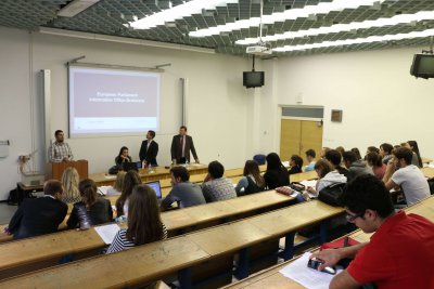 Prednáška riaditeľa informačnej kancelárie EP